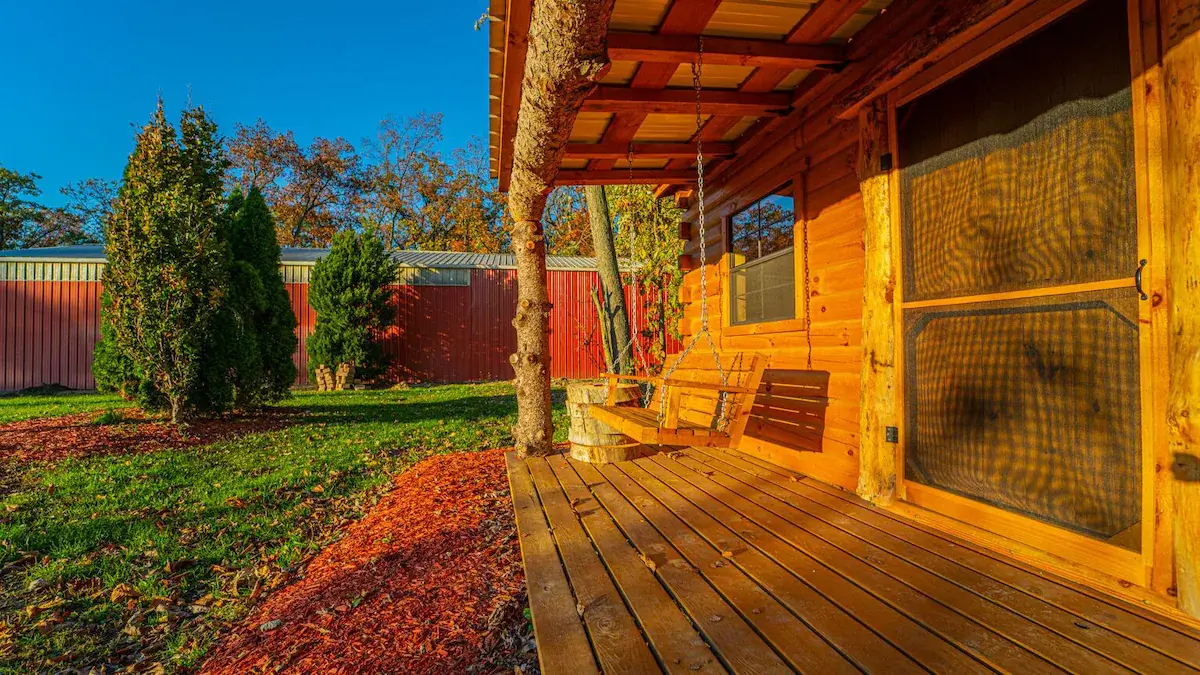 Cabin grounds at Avanti The Bear Den Crown Point Indiana