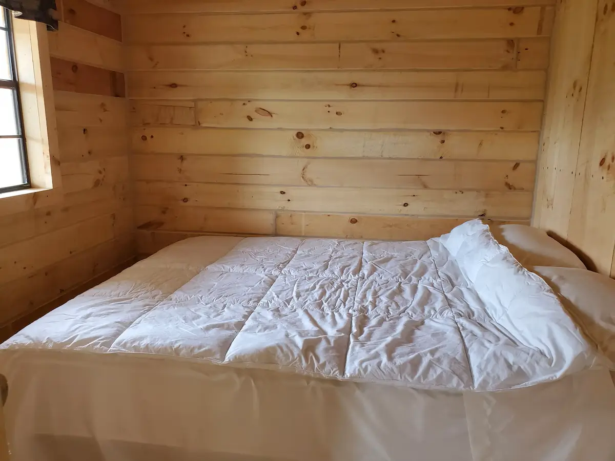 Cabin interior detail at Avanti The Bear Den